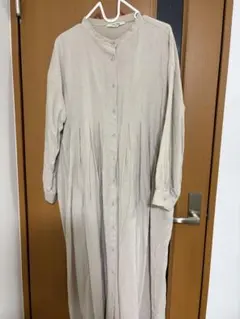 cross linen タックワンピース