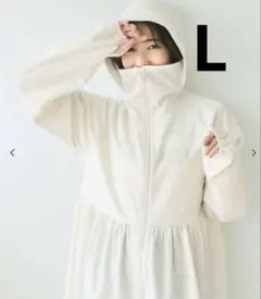 コカ　coca UVカットギャザーパーカー　アイボリー　未使用