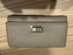 FENDIセレリアピーカブー長財布グレージュターンロック - メルカリ