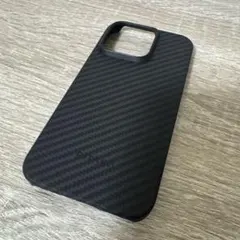 iPhone15Pro用　PITAKA カーボンファイバーケース ブラック