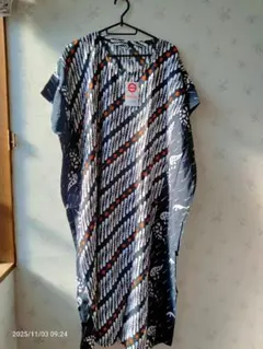 BATIK インドネシアバティックロングドレス （ブラック-袖なし）