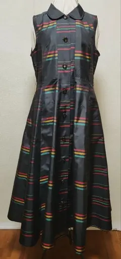 正絹2種類の黒地縞大島紬着物リメイク前開きノ－スリ－ブたっぷりフレアーワンピース