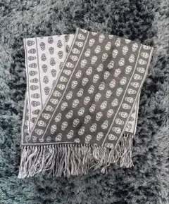 崔*様 ALEXANDER MCQUEEN スカルマフラー archive アン - メルカリ