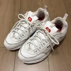 FILA 厚底スニーカー　白　ハート　刺繍　ピンクのサムネイル