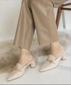 RANDA ヒールデザインチェーンミュールパンプス