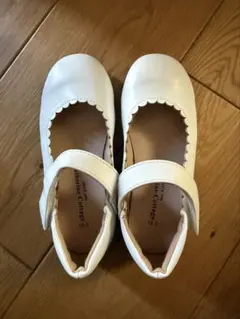 ホワイト フォーマルシューズ スカラップエッジ