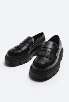 2026年最新】zara ローファー フリンジの人気アイテム - メルカリ