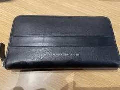 TOMMY HILFIGER ブラックレザー長財布