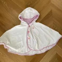 【美品】ミキハウス 白 花柄 ウサギ 刺繍 フード付き ポンチョ