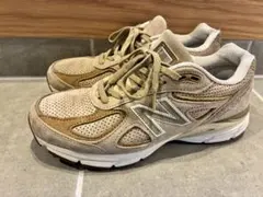 New Balance 990v4ベージュ スニーカー
