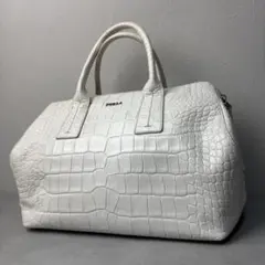 美品✨FURLA ボストンバッグ クロコ型押し レザー ホワイト ロゴ金具