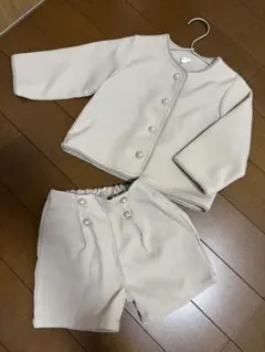 コトリ　ベージュ セットアップ