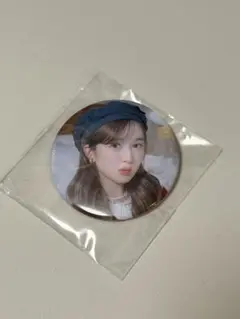 山本すず SUZU 缶バッジ ME:I SweetHoliday