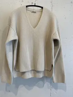 AURALEE オーラリー　ニットのサムネイル