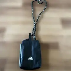 adidasサコッシュ