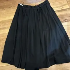 Paul Smithに黒いスカート