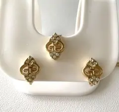 GIVENCHY イヤリング ネックレスロゴ ラインストーン ゴールドセット