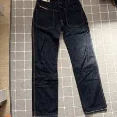 Diesel ダークブルーストレートデニム
