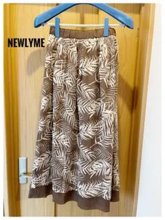 NEWLYME フレアスカート ブラウン ボタニカル柄のサムネイル