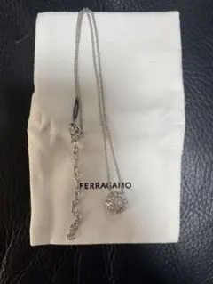 Salvatore Ferragamo ネックレス ラインストーンのサムネイル