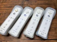 Wiiリモコンカバー付 4個セット Wiiコントローラー　任天堂【白】