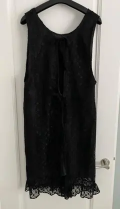 黒 レース エプロン ノースリーブ 両サイドポケット付き　冠婚葬祭