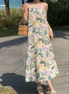 新品DaZY 花柄プリント キャミワンピース　S XS SHEIN シーン