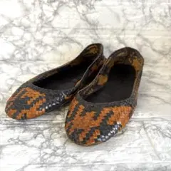 Item thumbnail for item 52928566-4eae-4467-aa2a-23268edf2caa