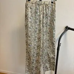 ペイズリー柄 イージーパンツ ワイドパンツのサムネイル