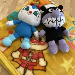 バイキンマン・コキンちゃんぬいぐるみと暖暖か敷きパッドのセット