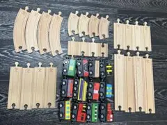 木製レールとカラフルな列車セット