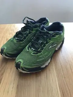 美品　ブルックス レディース Brooks Women's Cascadia