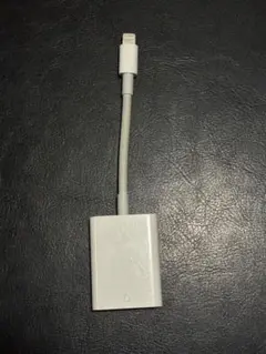 Apple純正　Lightning - SDカードカメラリーダー