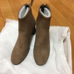 ショートブーツのサムネイル