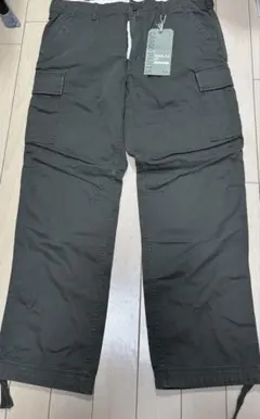 ユニクロ　カーゴパンツ オリーブグリーン レギュラーフィット