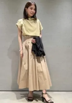 Mila Owen ランダムタックハイウエストロングスカート