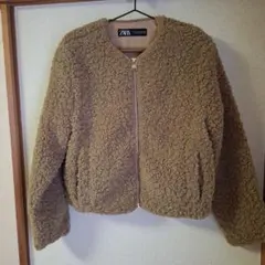 ベージュ フリースジャケット