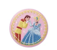 シンデレラ　Disney Characters 刺繍缶バッジ