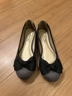 リボン付きパンプス