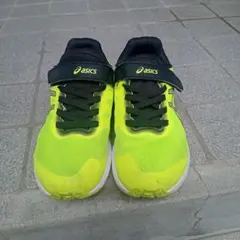 asics キッズスニーカー イエロー