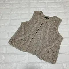 Gap ニットベスト M ベージュ 編みこみ ほつれあり