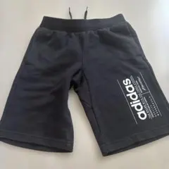 adidas 黒 ハーフパンツ