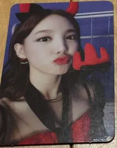 【希少価値】TWICE トレカ　スペシャルカード　TT スーパーカード Amazon.co.jp: 希少価値 TWICE トレカ スペシャルカード TT