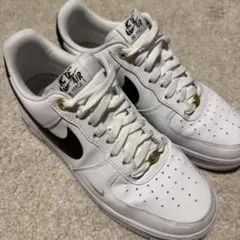 Nike Air Force 1 40周年記念モデル ホワイト ブラックのサムネイル
