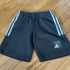 adidasキッズハーフパンツ