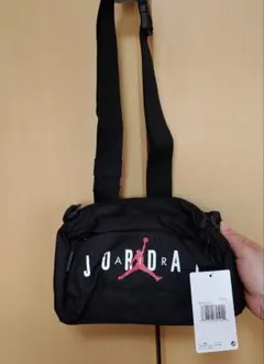 限定値下げ【タグ付き新品未使用】ジョーダン　ボディバッグ　SM9031-023