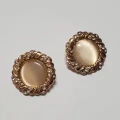 Item thumbnail for item b3e7a7ce-c63c-446c-8c49-7194b0a7b5d6