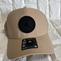 ベージュ キャップ