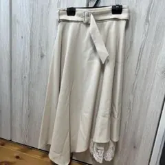 新品タグ付き　トゥエルブアジェンダ　ベルト付きロングフレアスカートのサムネイル
