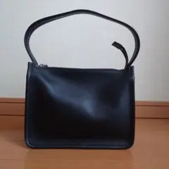 【agnis b】黒 ショルダーバッグ
